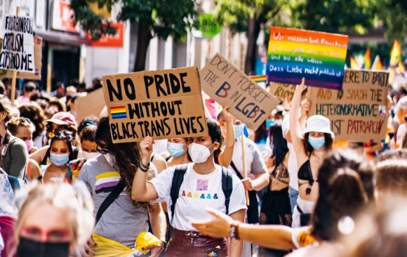 Coordina la Peaceweek contra la LGBTIQ+fòbia del 18 al 26 de novembre a Barcelona!